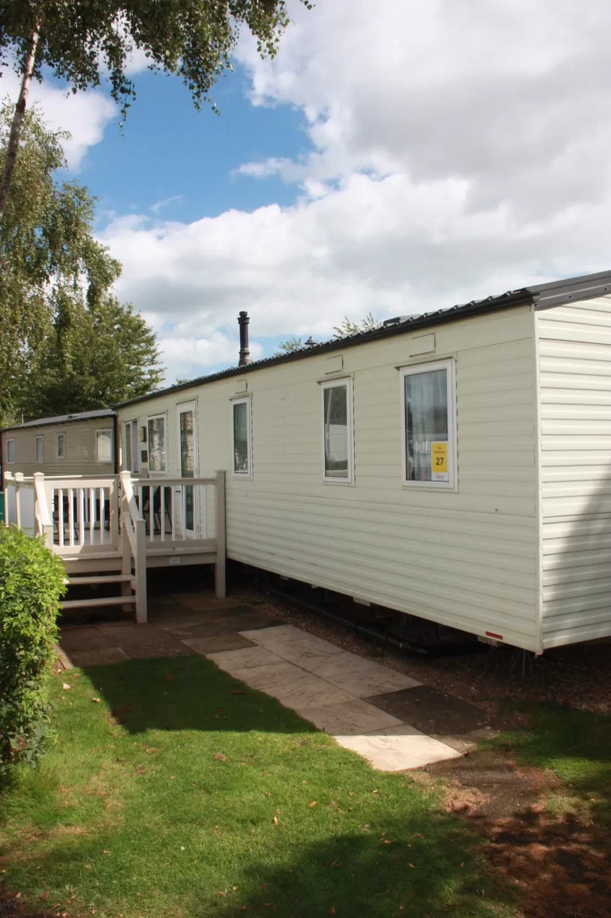 butlins rentabreakskegness paddocks 27 front